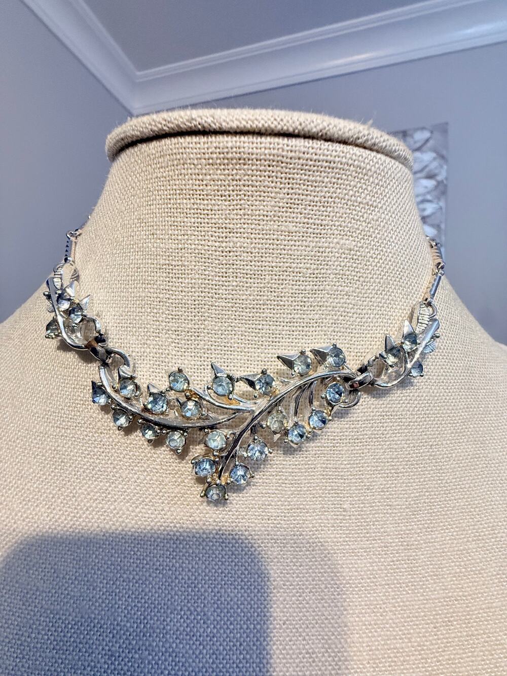 Vintage Blue Rhinestone Floral Vine Necklace 13+3”
